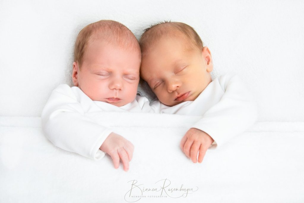Zwillingsratgeber Zwillinge-Arimont-4-von-41-1024x683 Tipps für die besten Zwillings- und Drillings-Babyfotos von Bianca Rosenberger 